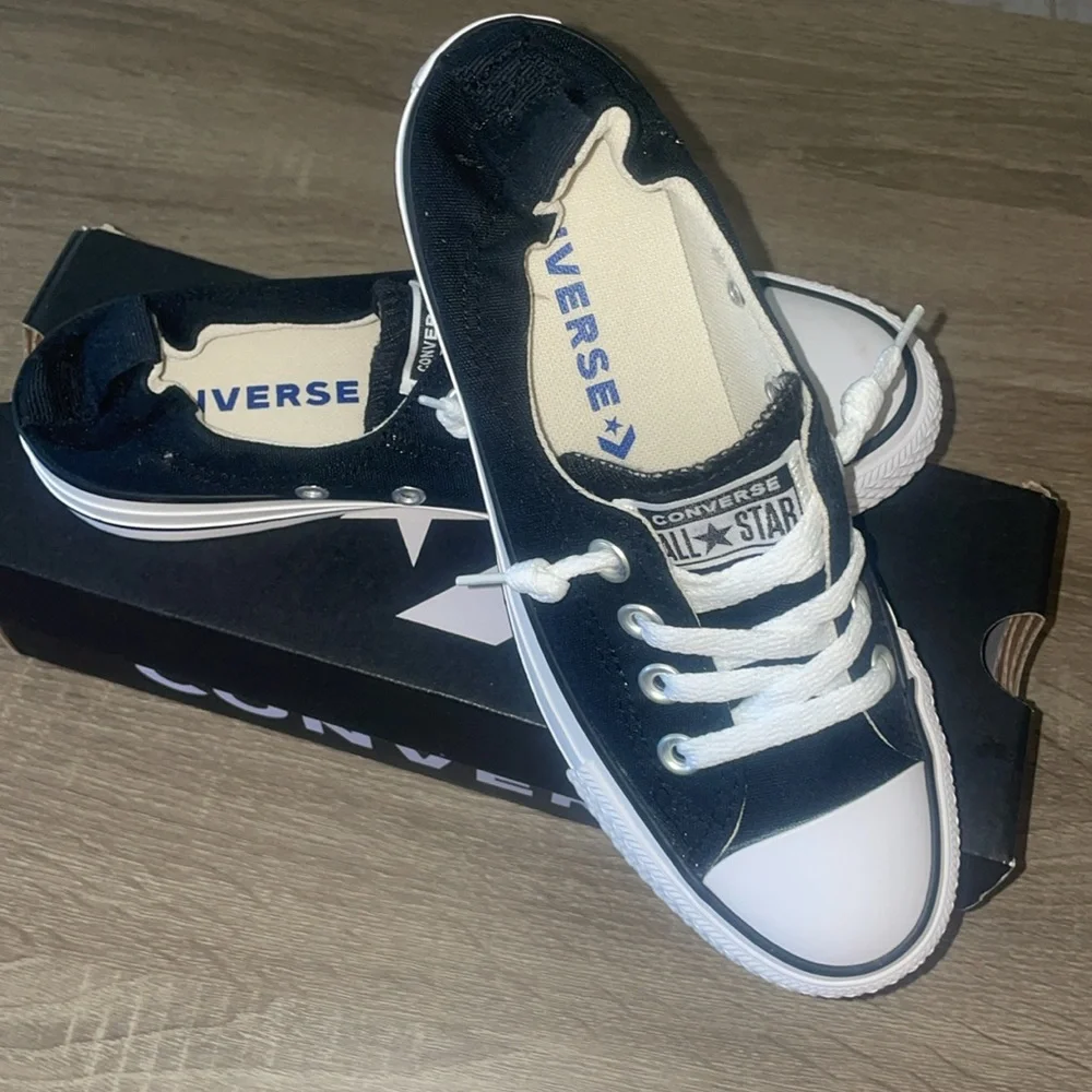 ❇️NWT❇️ CONVERSE
SHORELINE SLIP-ONS - Picture 7 of 9